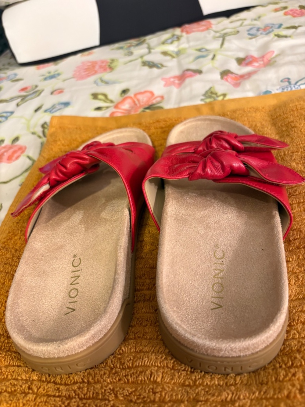 Vionic Shoes - Picture 7 of 10